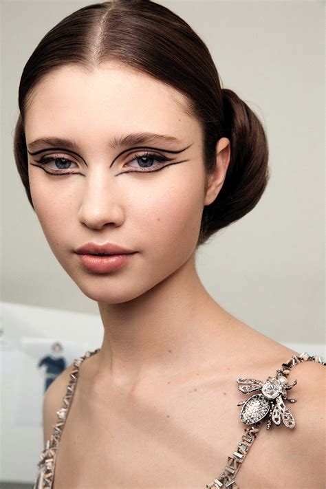 chanel haute couture 2017 makeup|Chanel fall 2016.